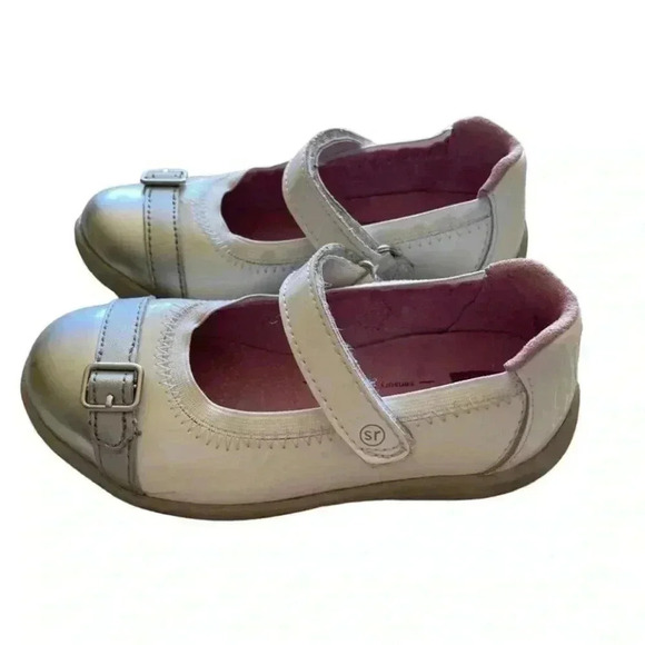 Stride Ride Chandra White Silver Patent Leather Mary Jane Shoes Toddler SZ 9.5 - Picture 2 of 8